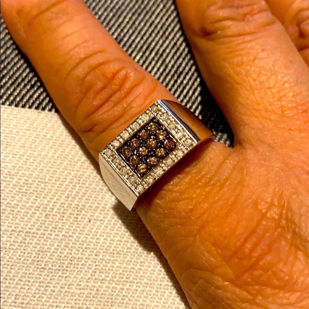 10K white gold men’s ring